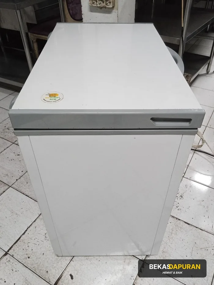 Freezer box dapur usaha